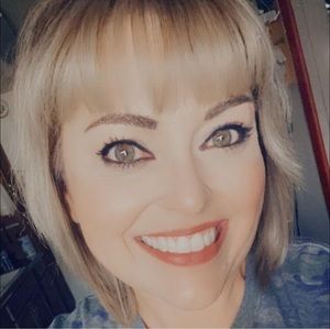 Meet your Posher, Krystal